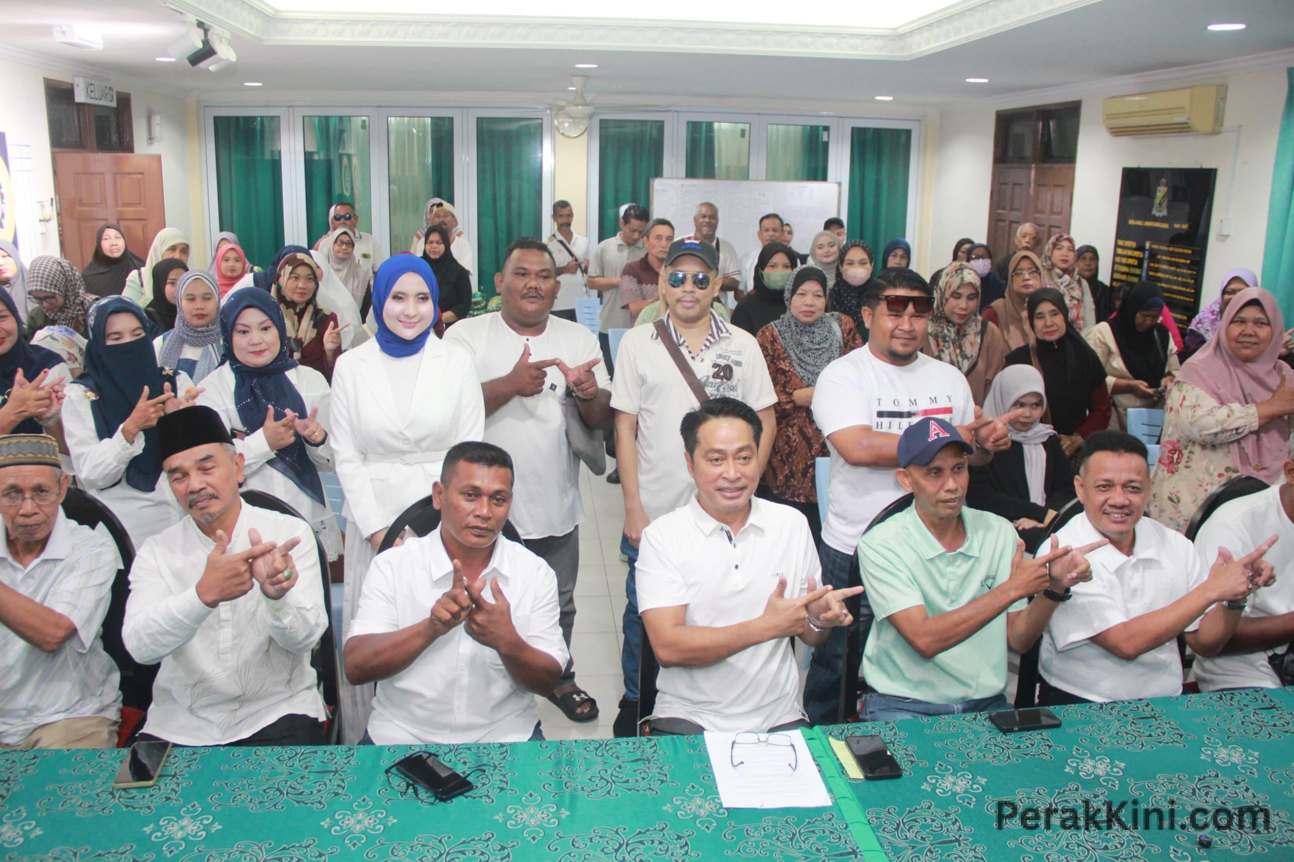 9 DARIPADA 11 CAWANGAN BERSATU KUALA KANGSAR SERTAI PARTI WAWASAN NEGARA