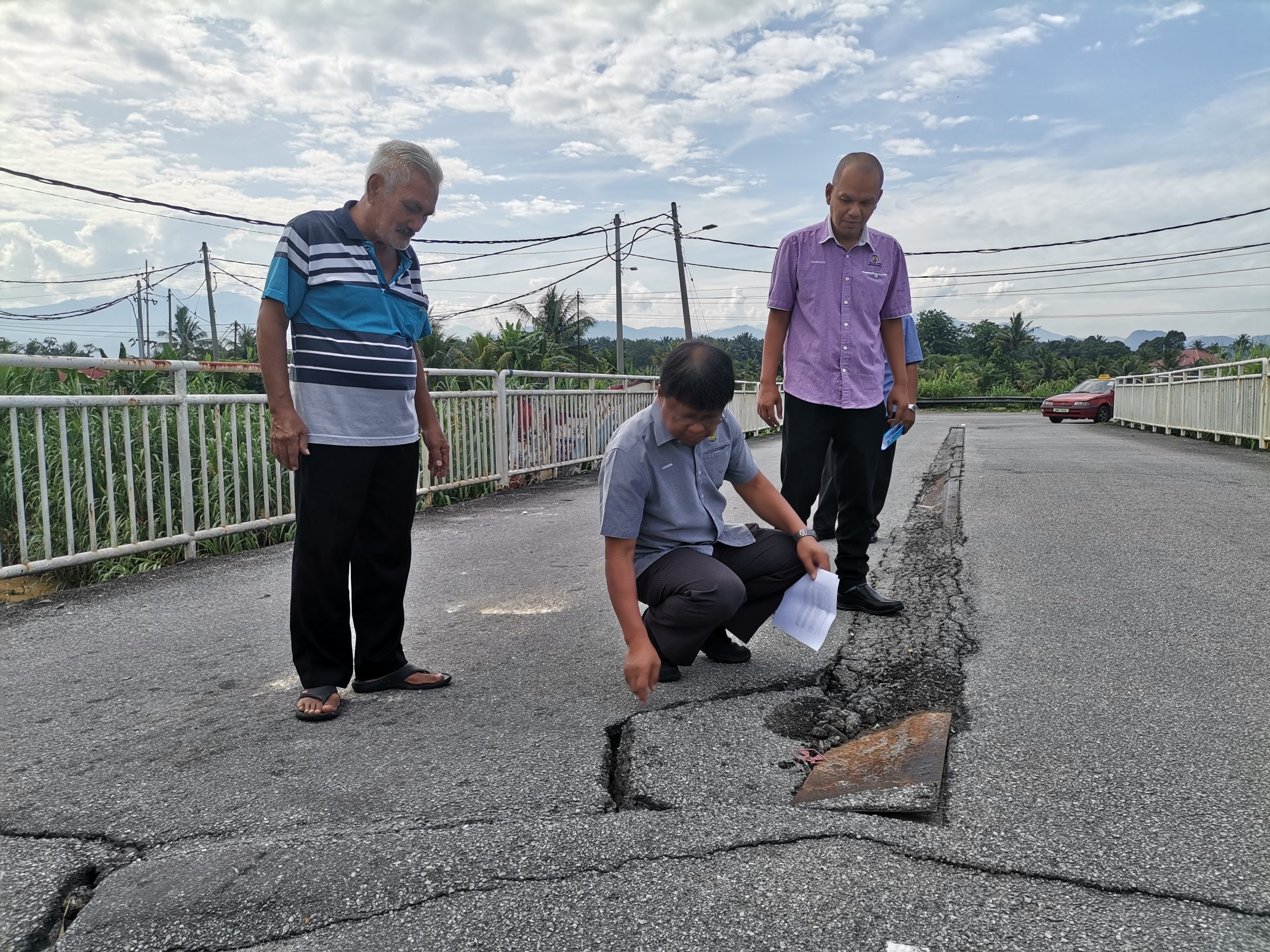 Jambatan Sungai Pari rosak, ancam keselamatan penduduk