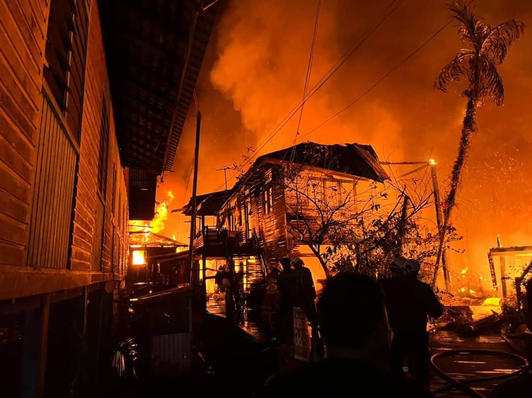 Lapan rumah musnah dalam kebakaran awal pagi