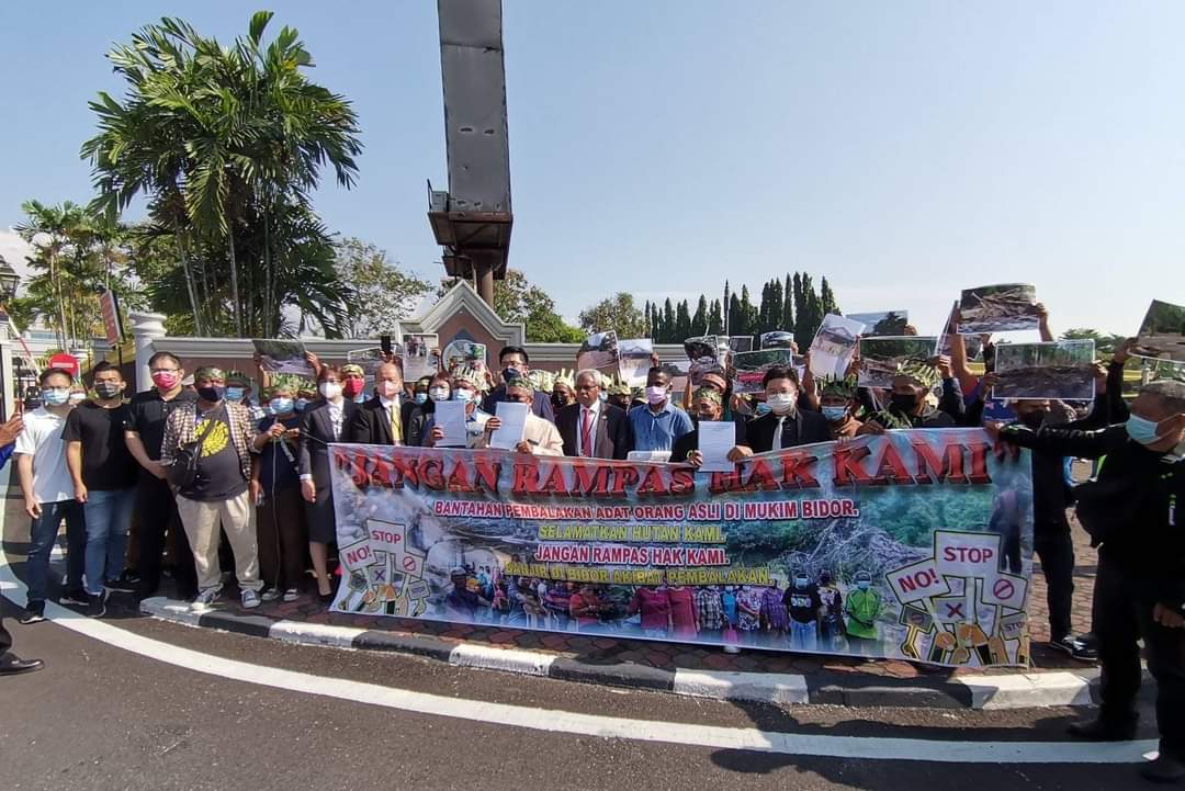 Orang Asli hantar dua memorandum, bantah pembalakan di Perak 
