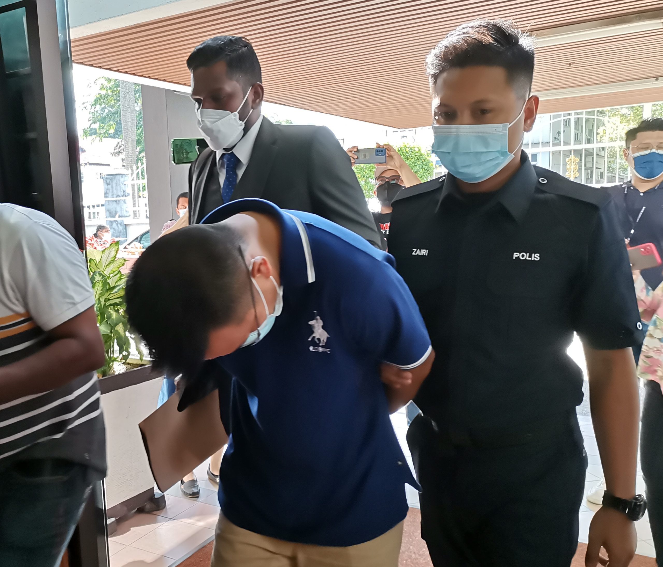 Kontraktor didakwa edar lebih 10kg dadah