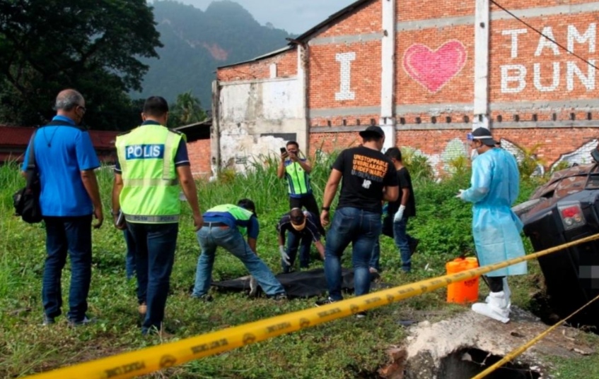 Jumpa mayat reput berhampiran lokasi kereta terbabas