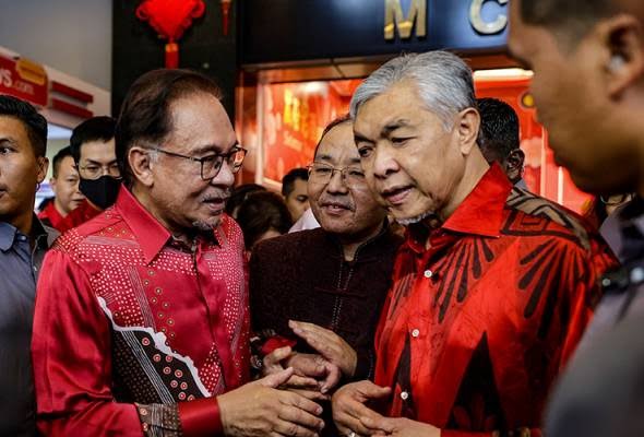 'Ulama politik jangan suka-suka tukar fatwa' - Ahmad Zahid