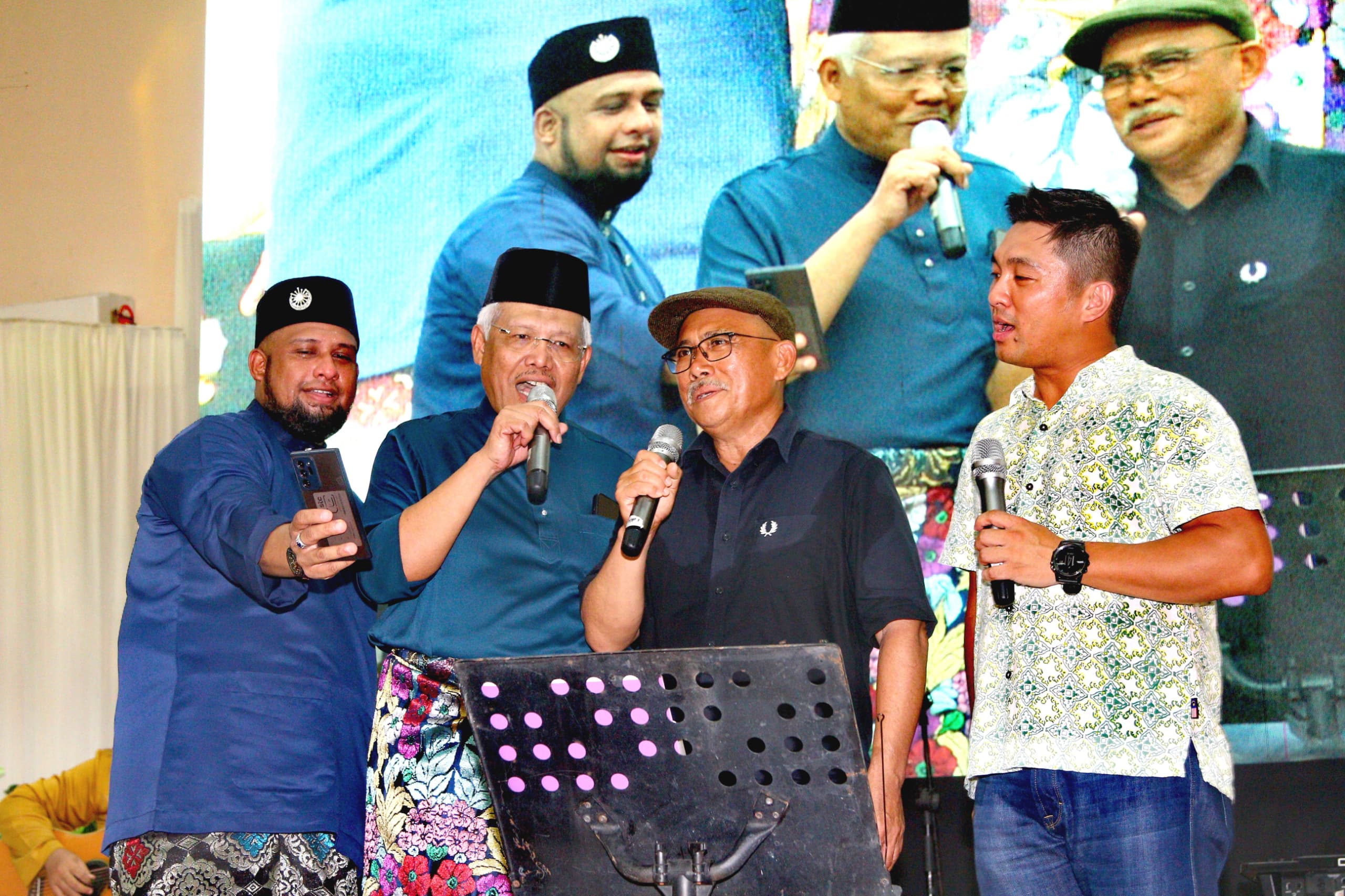 HAMPIR 6000 MASYARAKAT IJOK HADIR RUMAH TERBUKA PARLIMEN LARUT