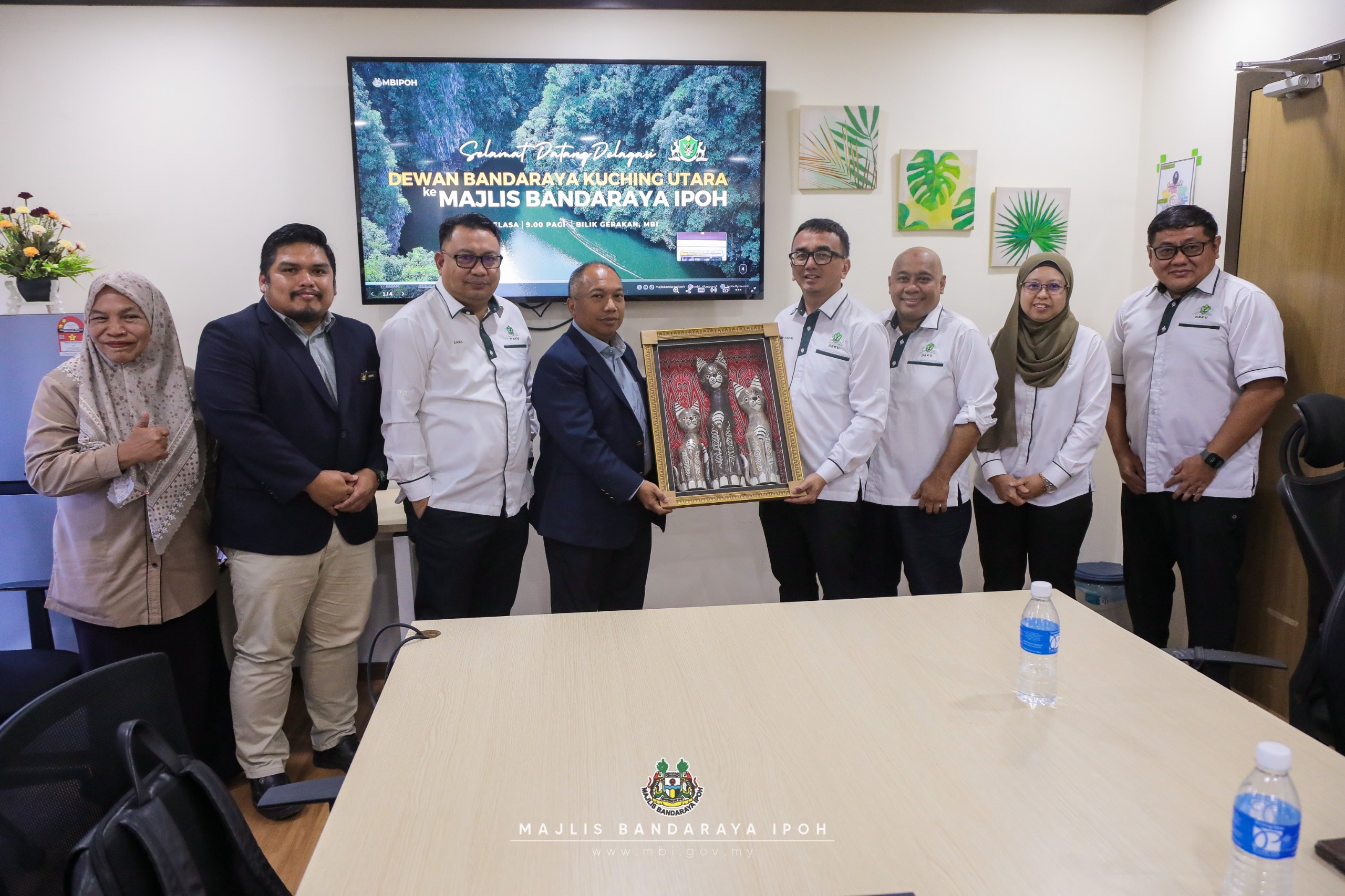 LAWATAN PENANDA ARAS DEWAN BANDARAYA KUCHING UTARA KE MAJLIS BANDARAYA IPOH
