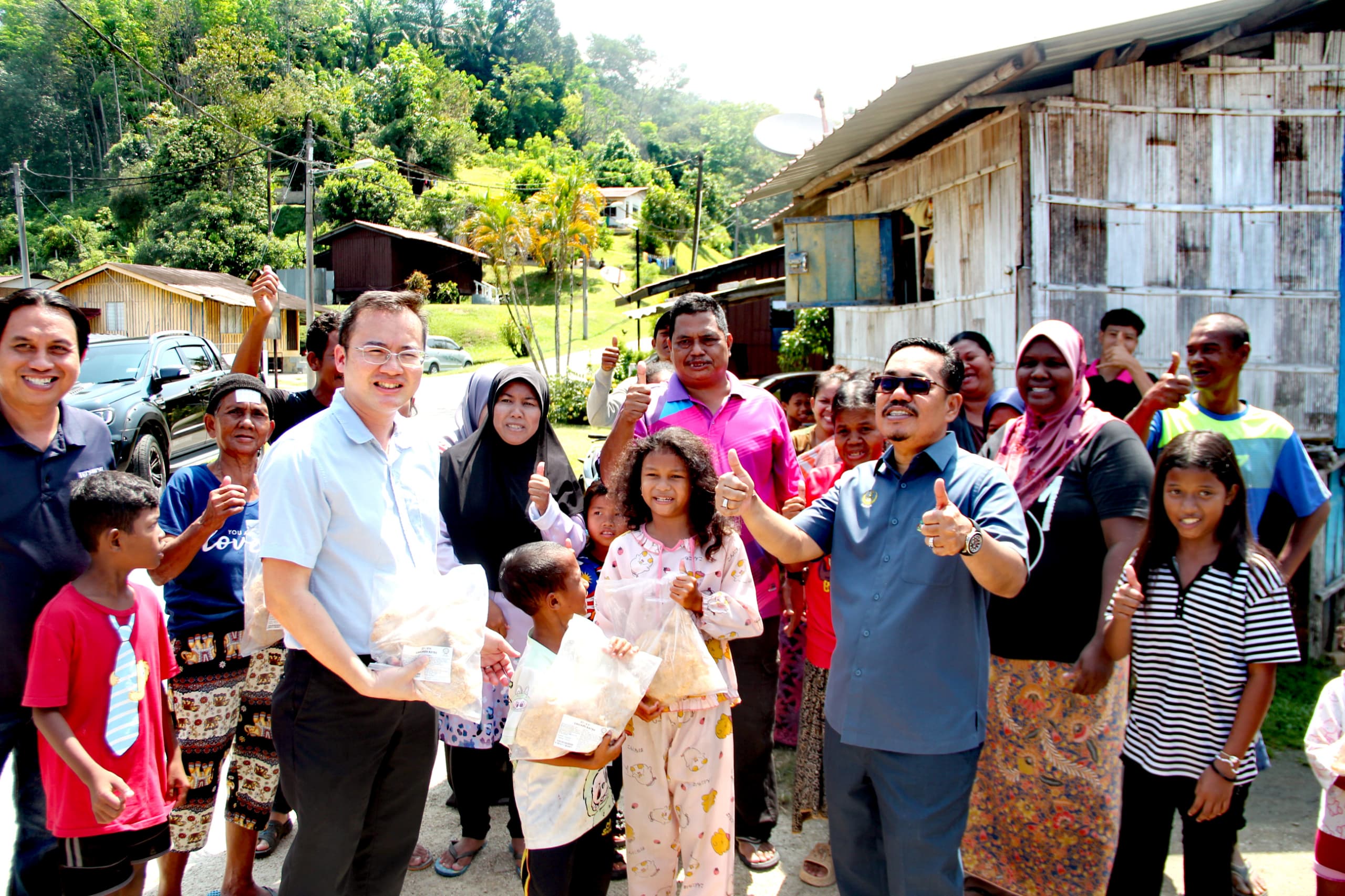 KETUA WHIP MBI SANTUNI KOMUNITI ORANG ASLI
