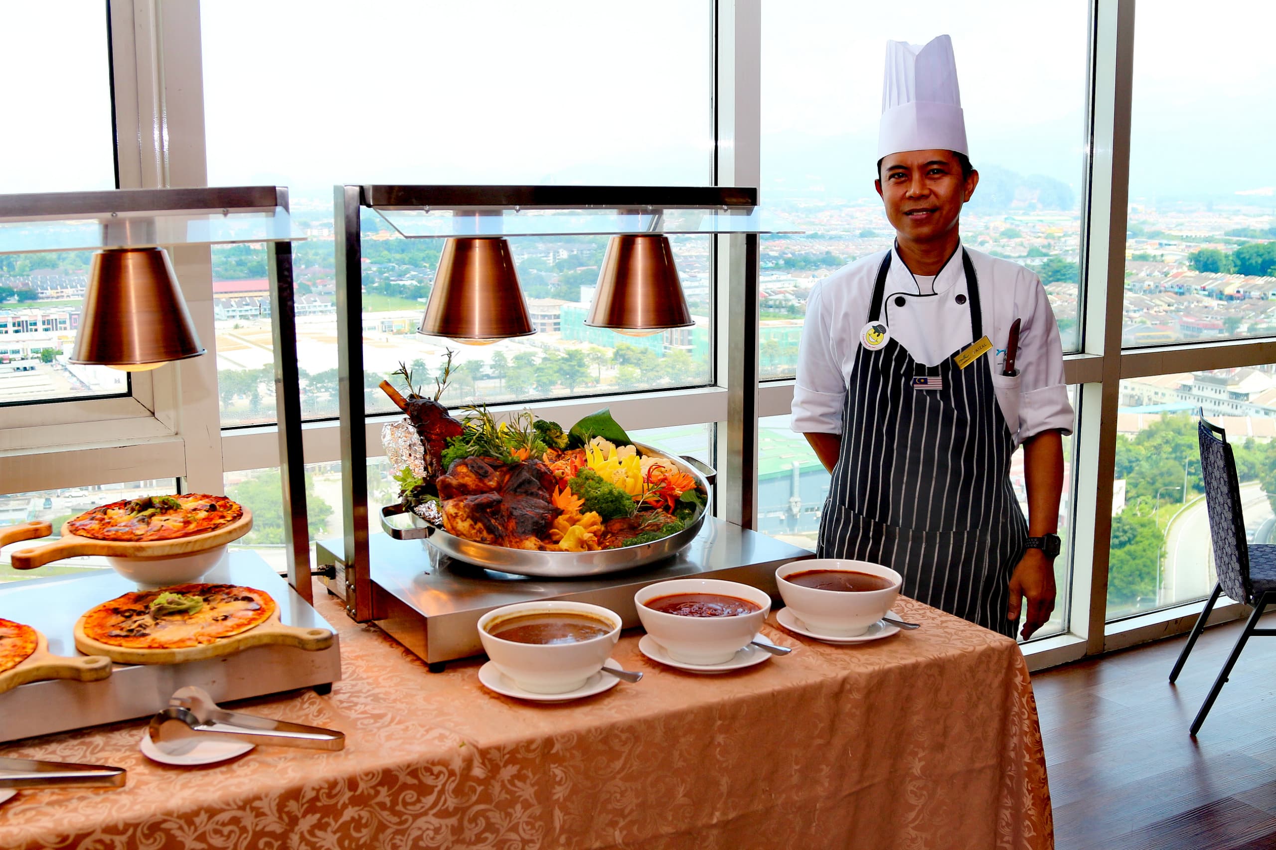 THE PINNACLE @ MH HOTEL MENAWARKAN PROMOSI 'SUNDAY WEEKEND HI-TEA' SERENDAH RM48